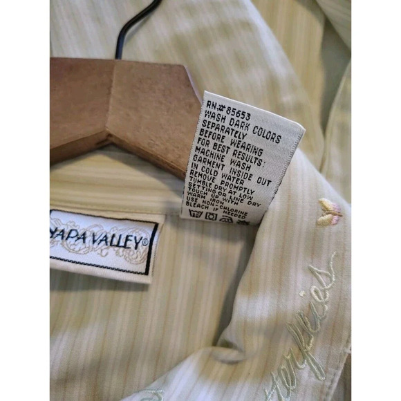 VTG Napa Valley Blouse Embroidered Flowers Buttefly Birds Button Cottagecore L - Picture 9 of 14